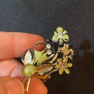 Vintage Brooches Floral​